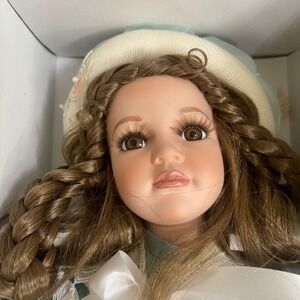 Amanda collection porcelain doll THAILAND‎ VINTAGE ORIGINAL PACKAGING 20-21"